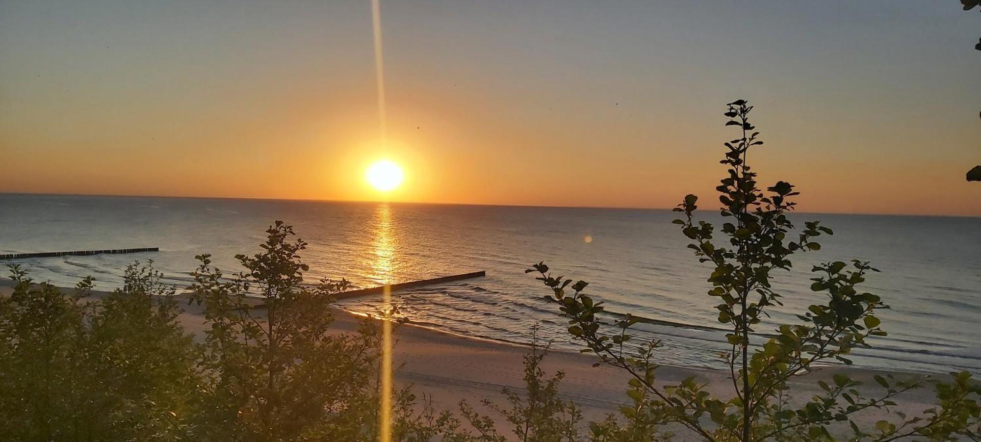 Camping Klif-Nowe Klimatyzowane Domki, 400M Od Centrum Rewala, 30M Od Morza Trzęsacz Eksteriør billede