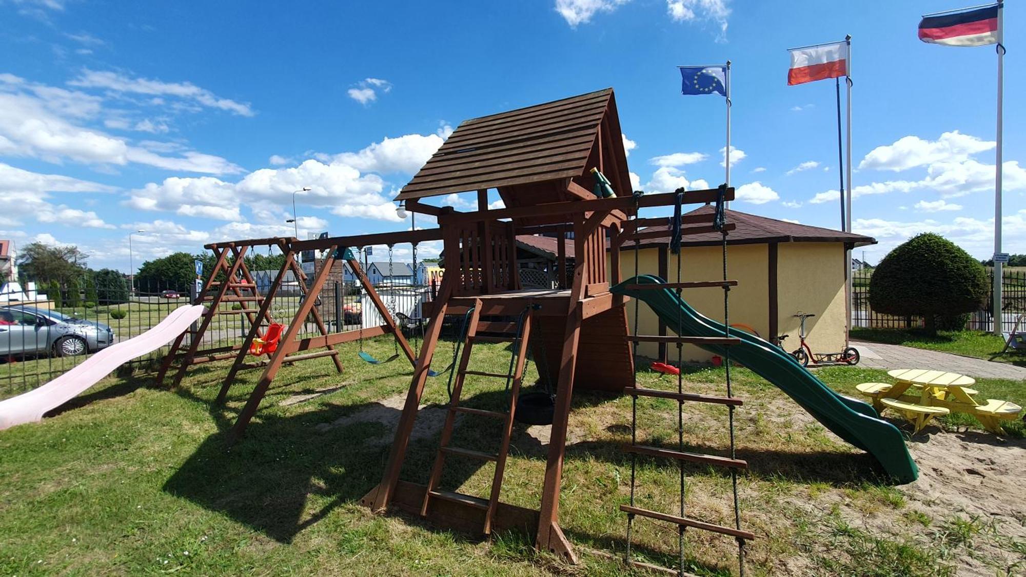 Camping Klif-Nowe Klimatyzowane Domki, 400M Od Centrum Rewala, 30M Od Morza Trzęsacz Eksteriør billede